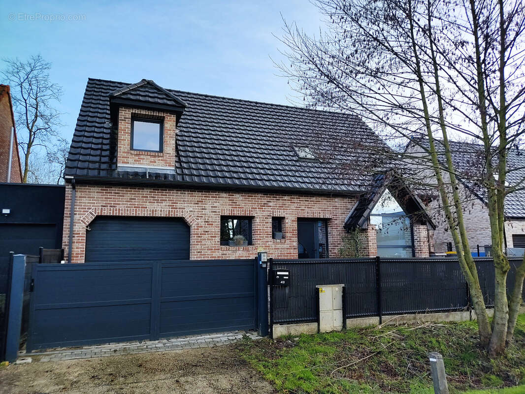 Libercourt : pavillon individuel semi plain-pied 160 m2 habitables  5 chambres+bureau - photo 5