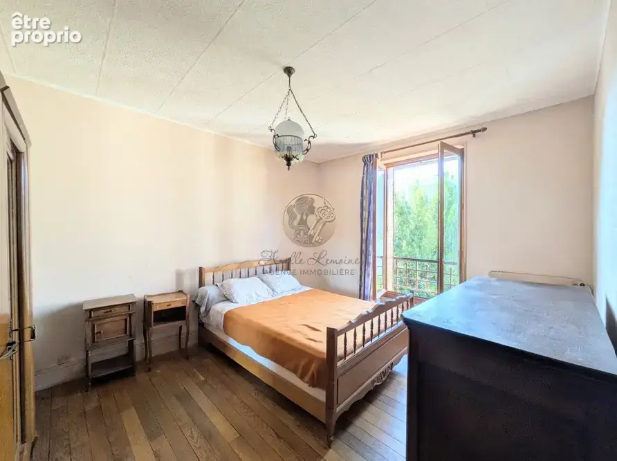 Rare à Saint-Genis-Laval   Maison d'une surface de 200m2 sur 810m2 de terrain - photo 13