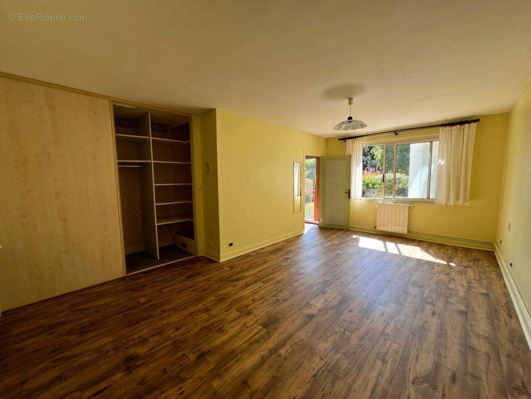 Maison à vendre 6 pièces SAINT SULPICE DE COGNAC (16) - photo 8
