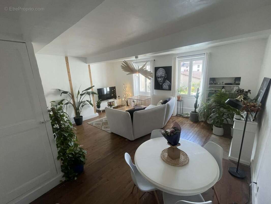 Maison à BOURG-DE-PEAGE