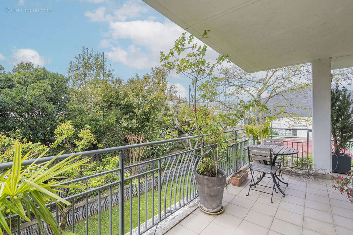 Appartement à GARCHES