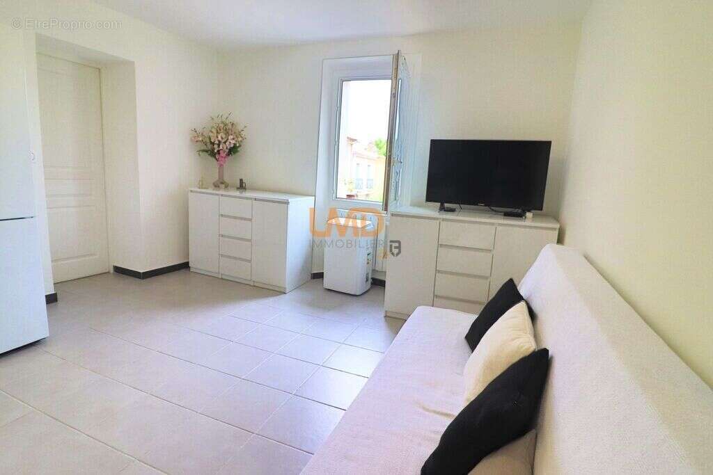 Appartement à SAINT-MAXIMIN-LA-SAINTE-BAUME