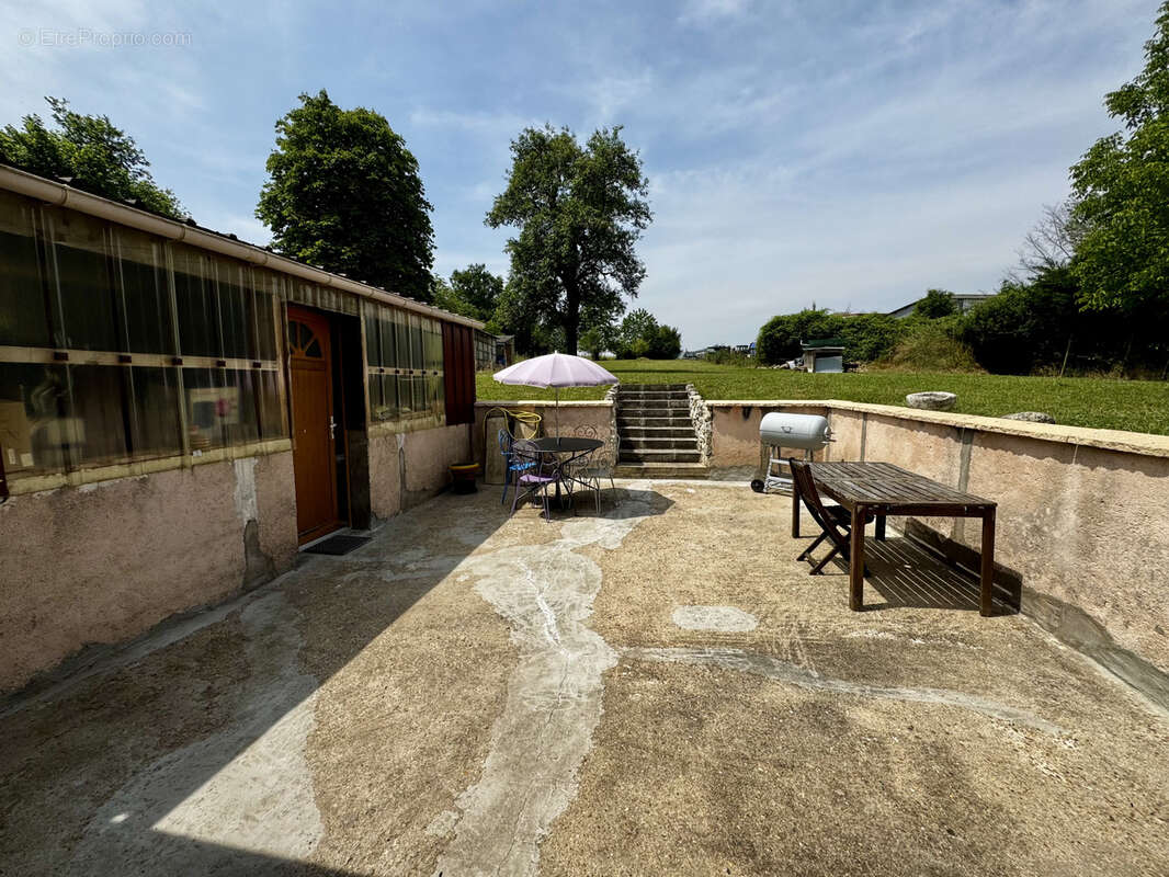 Maison à FAVERELLES