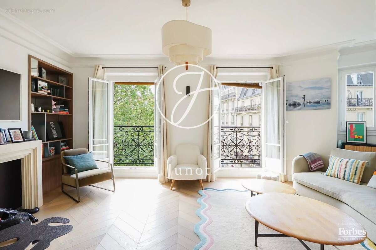 Appartement à PARIS-5E