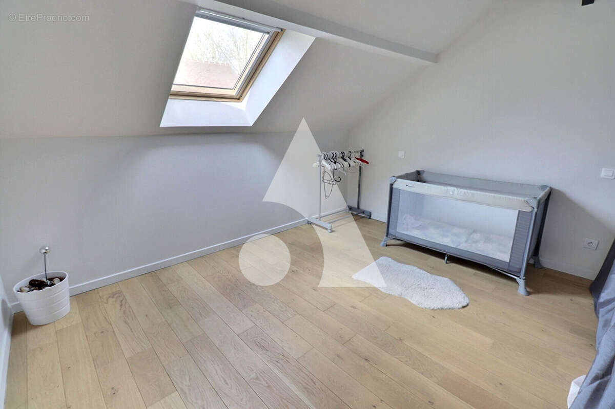 Maison à AUVERS-SUR-OISE