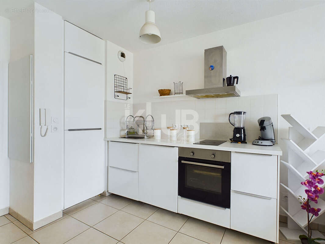 Appartement à MARSEILLE-3E