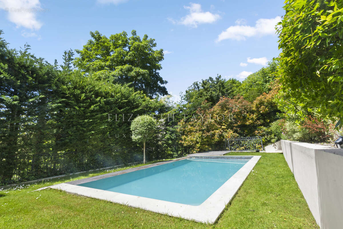 Maison à SAINT-GERMAIN-EN-LAYE