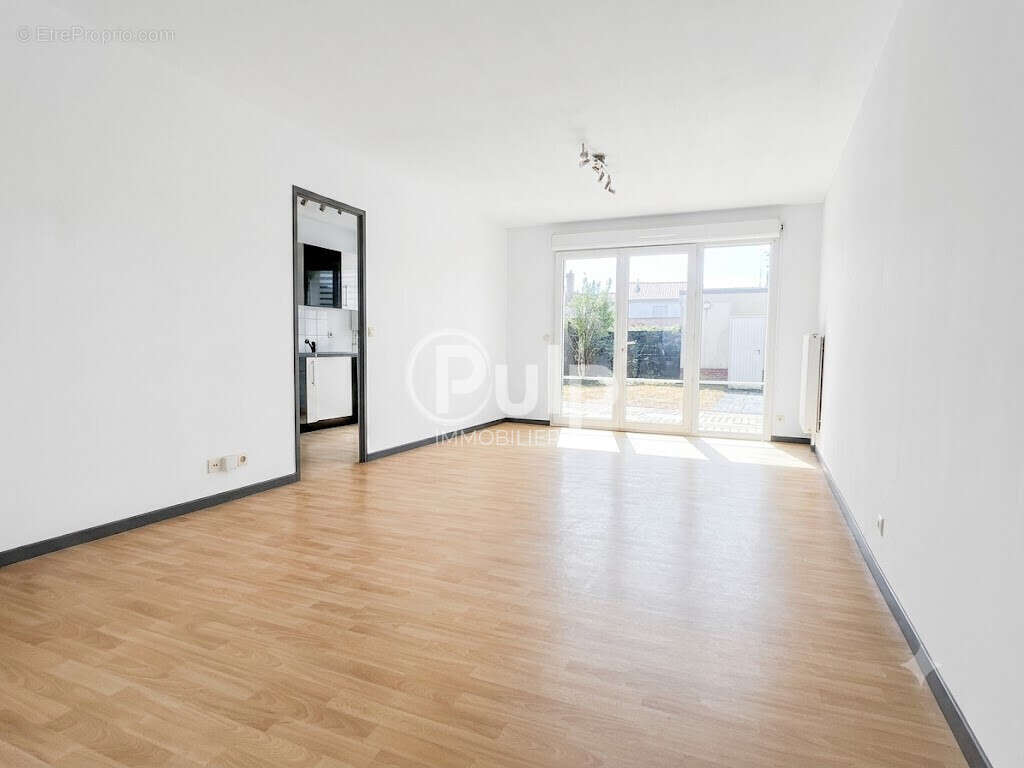 Maison 3 chambres jardin garage et stationnement - photo 2