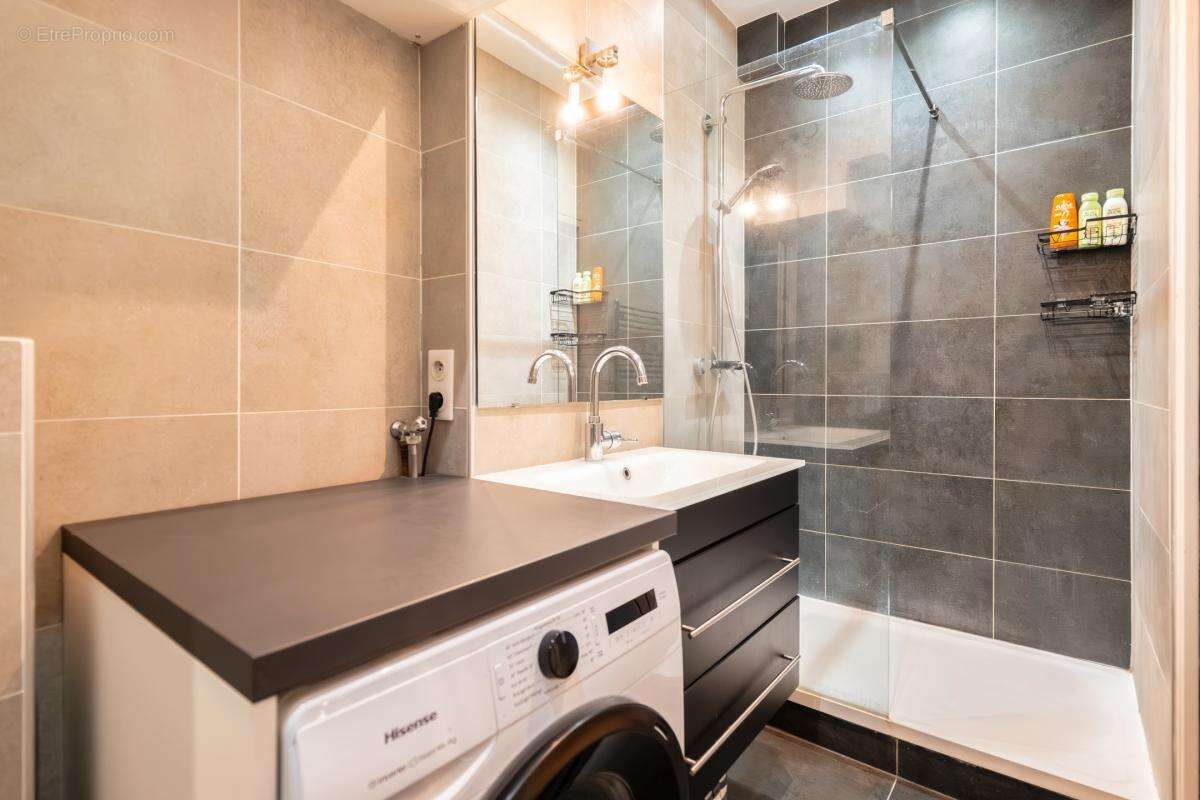Appartement à PARIS-3E