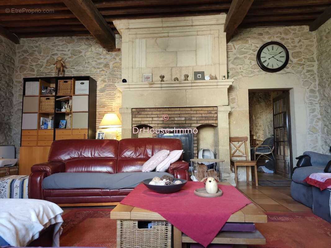 Maison 196 m² à Loupiac-De-La-Reole  - photo 22