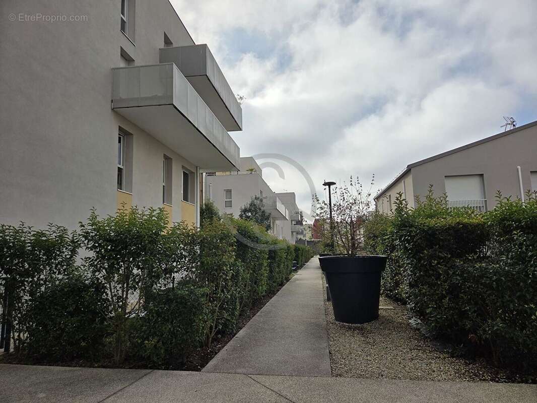 Appartement à L'ISLE-D'ABEAU