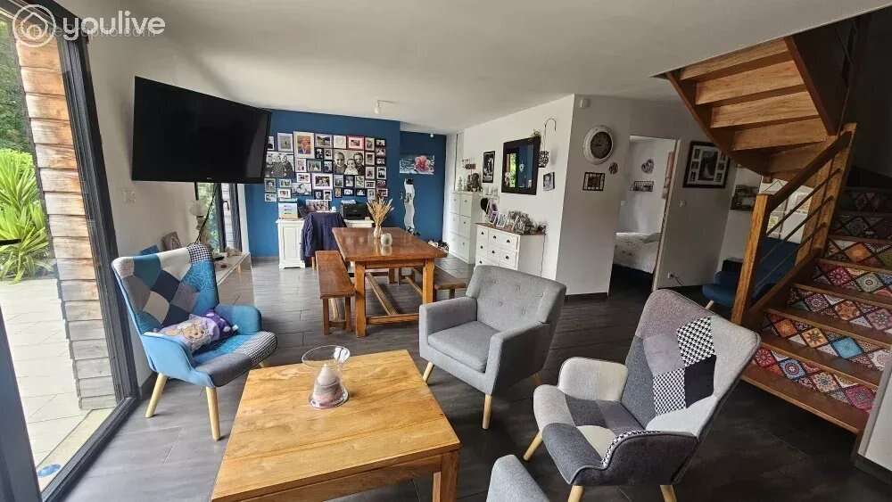 Maison contemporaine de 7 pièces à Pléguien, 185 m² - photo 3