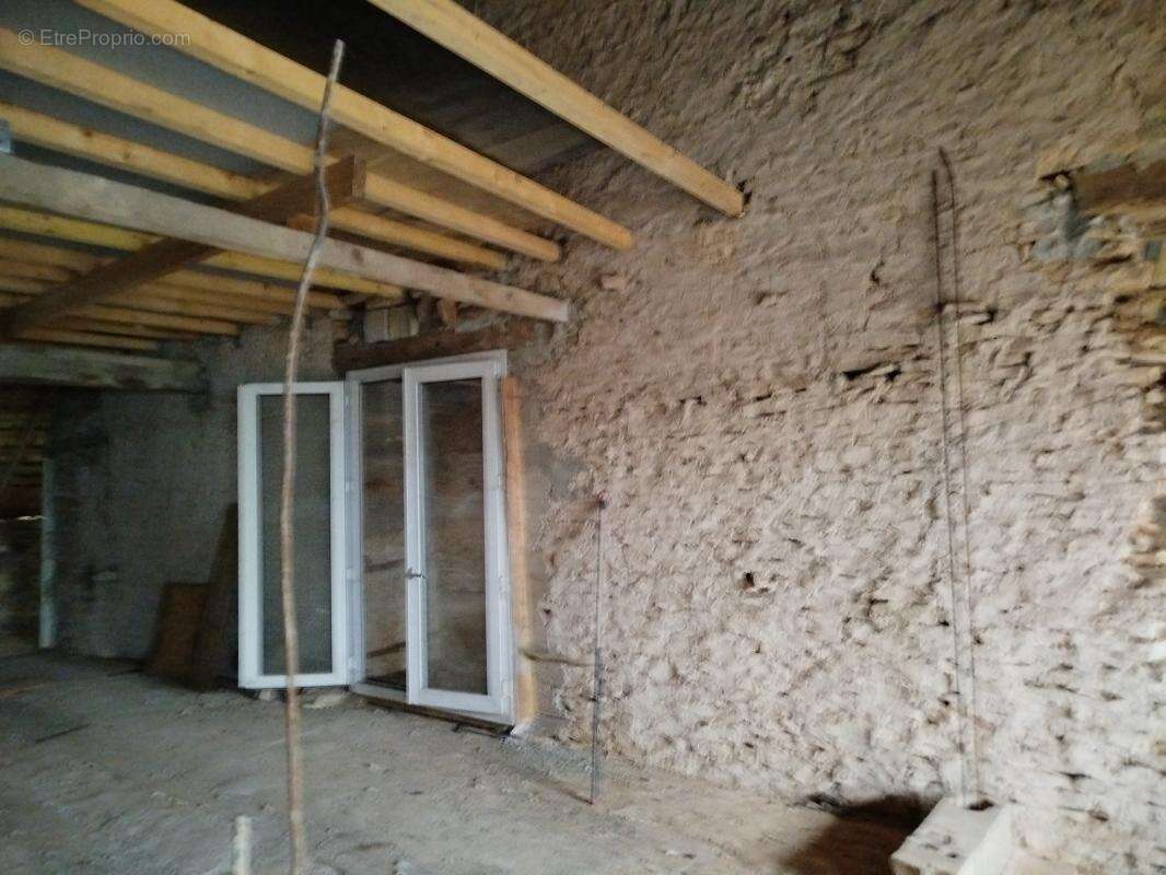 Appartement à CHAUX-LES-PORT