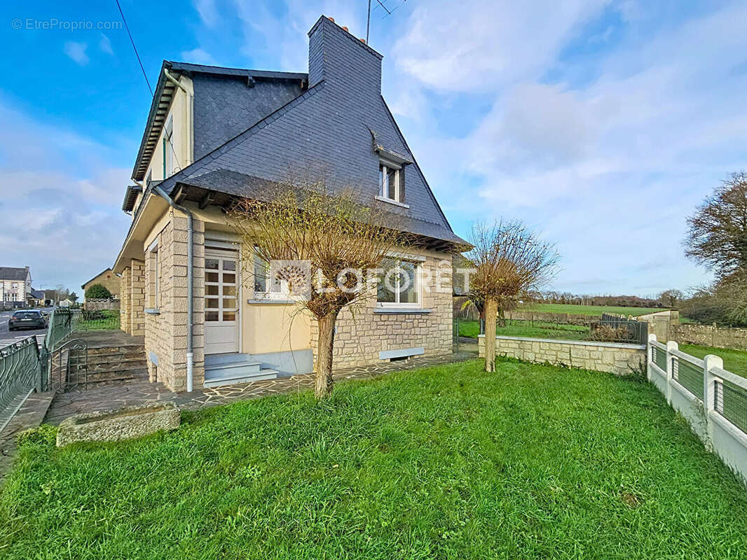 Maison à SAINT-MALO-DES-TROIS-FONTAINES