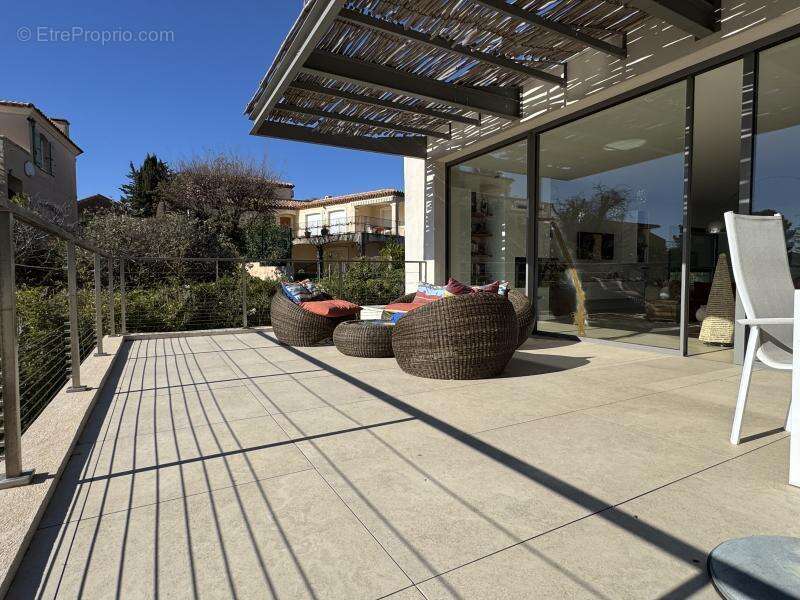 Maison à CARQUEIRANNE