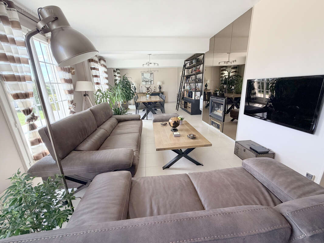 Maison spacieuse avec piscine - photo 4