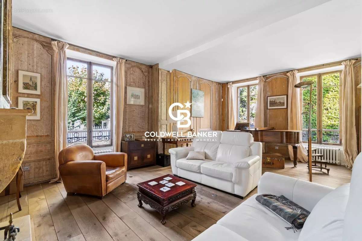 Maison à LE VESINET