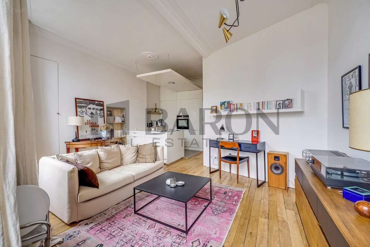 Appartement à PARIS-2E