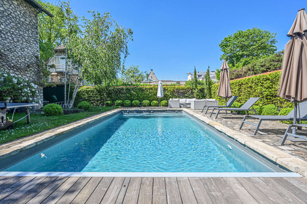 Maison à SAINT-MAUR-DES-FOSSES