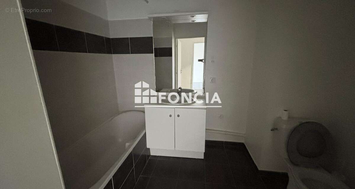 Appartement à DECINES-CHARPIEU