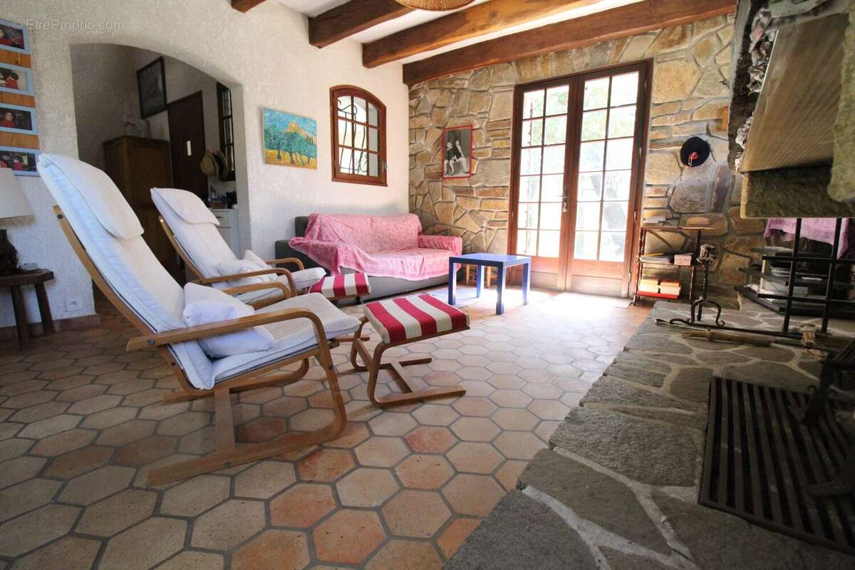 Maison 94 m² à Saint-Palais-Sur-Mer  - photo 8