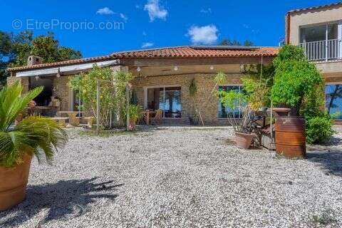 Maison à HYERES