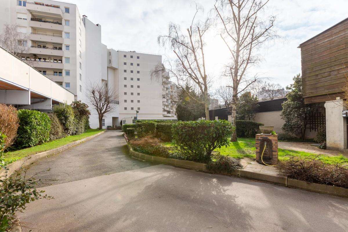 Appartement à MONTROUGE