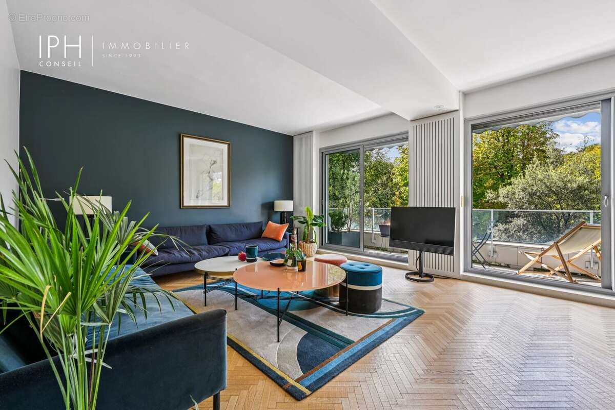 Appartement à NEUILLY-SUR-SEINE