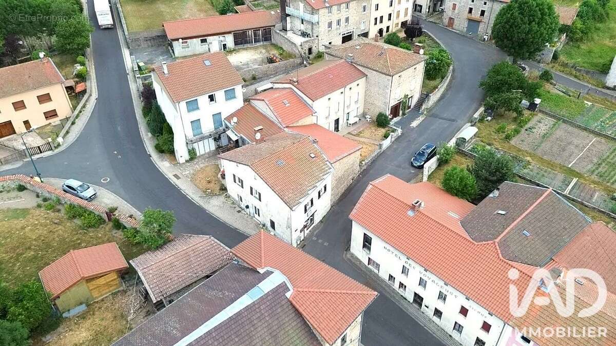 Maison 132 m² à Fournols  - photo 3