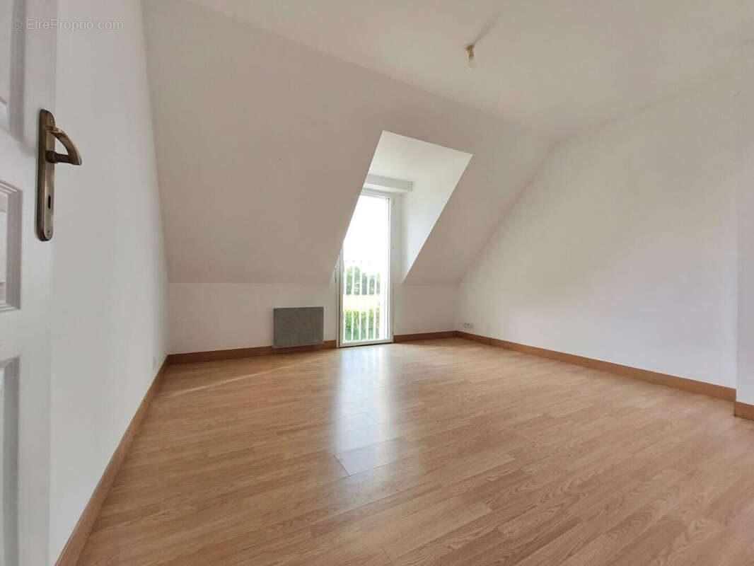 Maison à LE TREVOUX