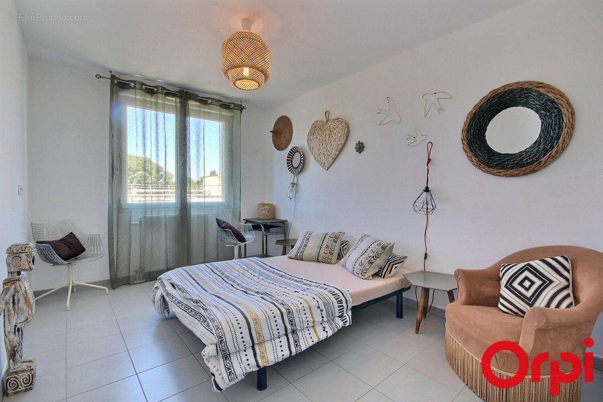 Appartement à MARSEILLE-12E