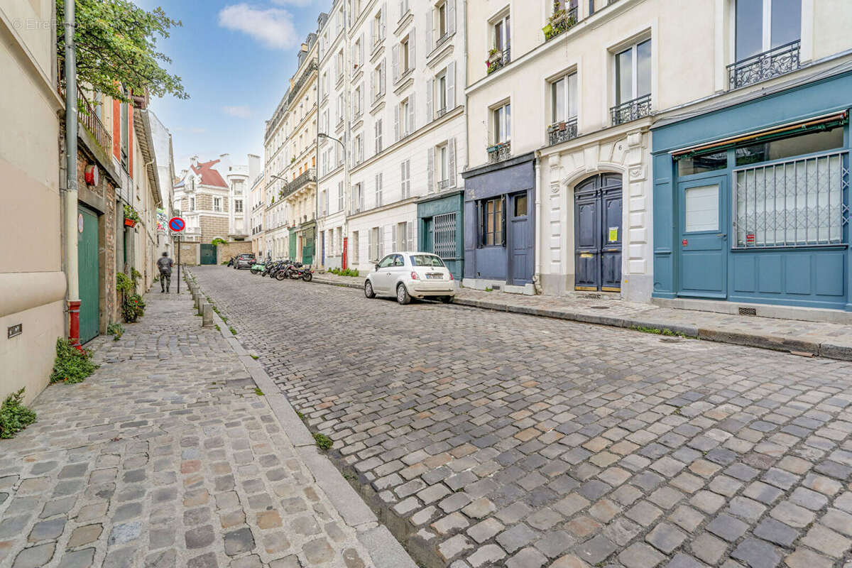 Appartement à PARIS-18E