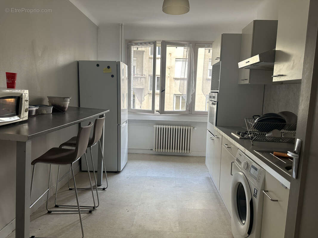Appartement à SAINT-ETIENNE