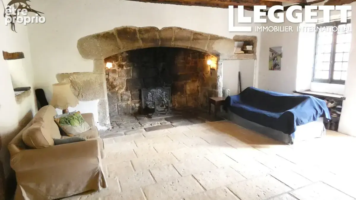 Rare! 2 maisons de caractère à rafraichir avec grange et dépendance sur 13ha. Piscine, vue somptueuse, calme! - photo 7
