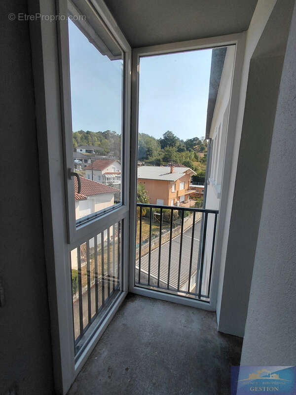 Appartement de type 4 de 71 m2 avec cave et garage - photo 5