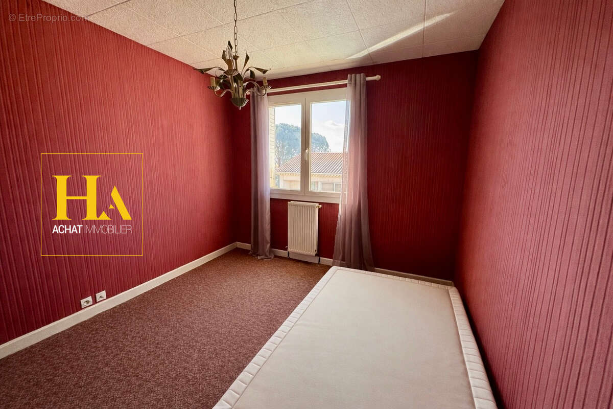 Maison à MONTELIMAR