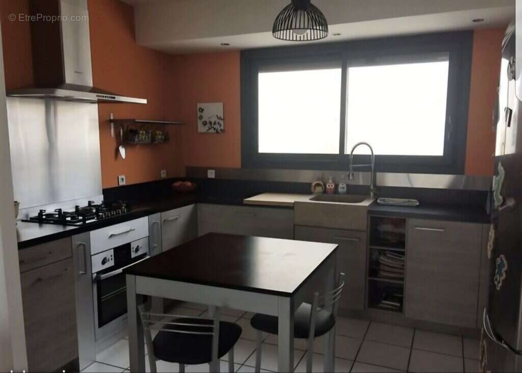 Mauguio – Ensemble immobilier : résidence principale + 5 appartements - photo 5