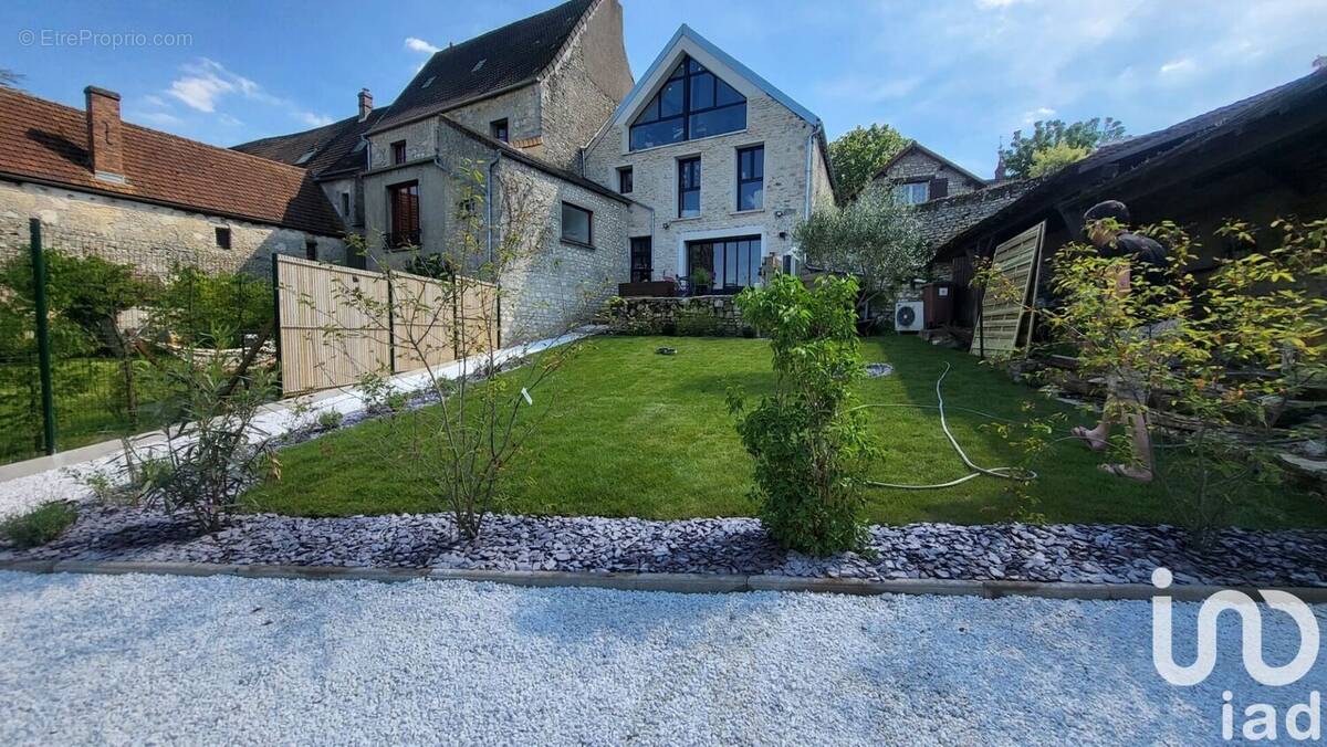 Photo 1 - Maison à MONTAINVILLE