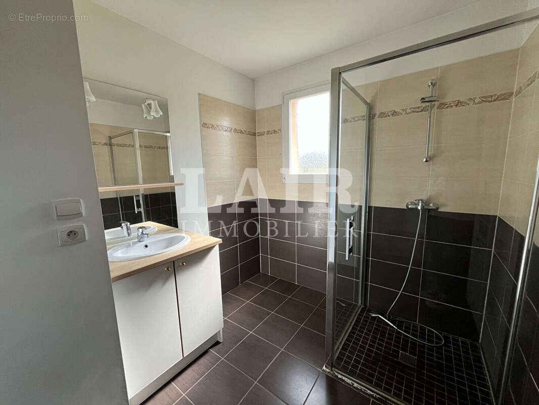 Maison à LE MELE-SUR-SARTHE