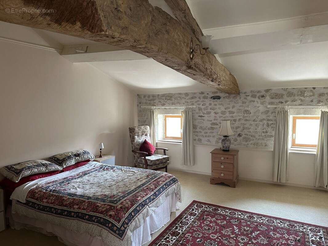 Maison à SAINT-FORT-SUR-GIRONDE