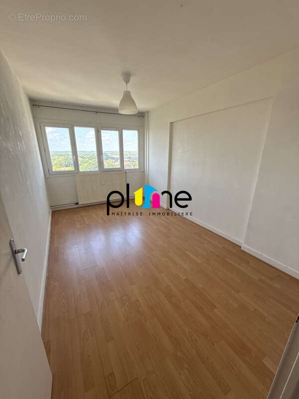 Appartement à MONS-EN-BAROEUL