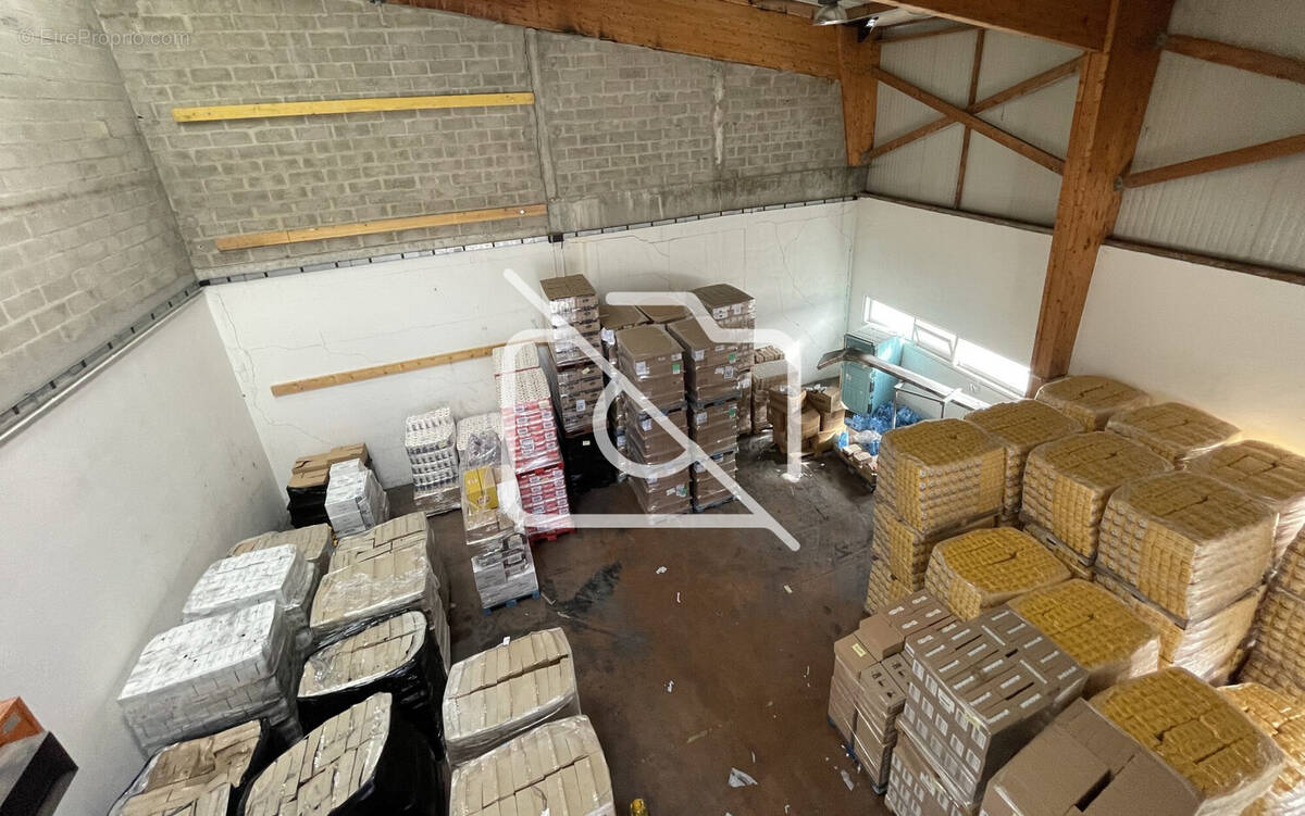 Commerce à PONTAULT-COMBAULT