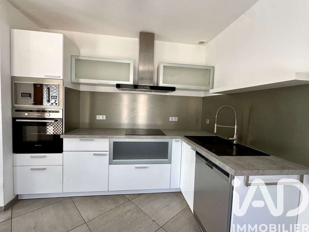 Maison 100 m² à Morieres-Les-Avignon  - photo 5