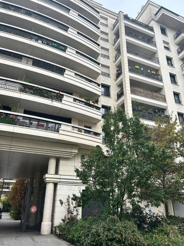 Appartement à LEVALLOIS-PERRET