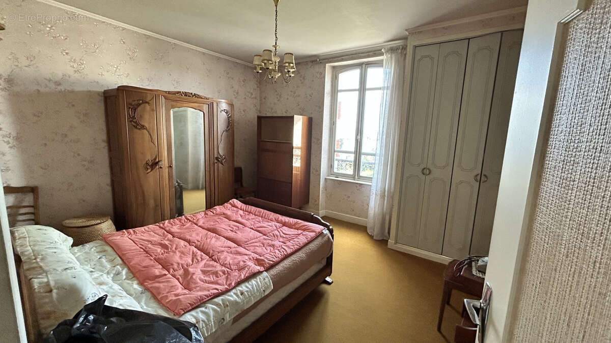 Maison à MONTLUCON