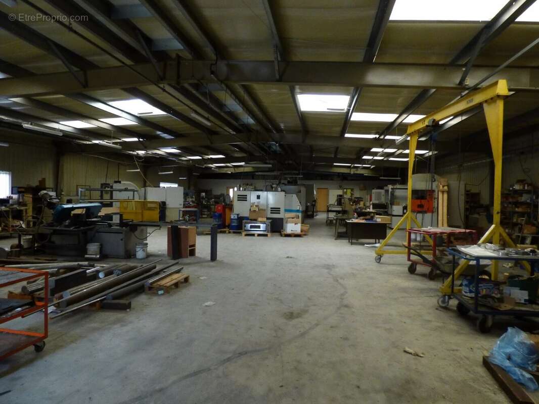 Commerce à MEREVILLE