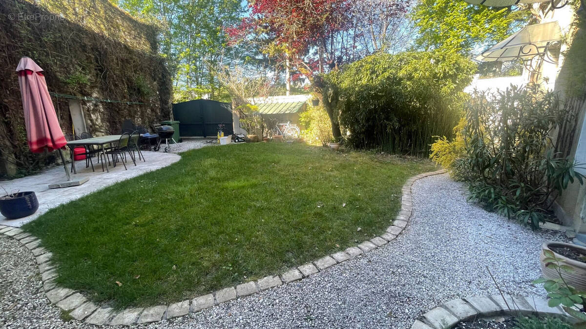 Maison à ROCHECORBON