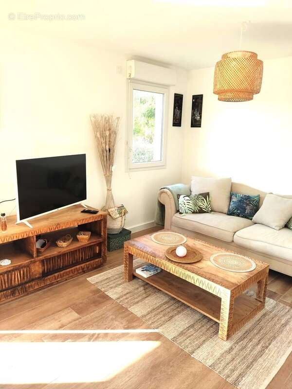 Appartement à SIX-FOURS-LES-PLAGES