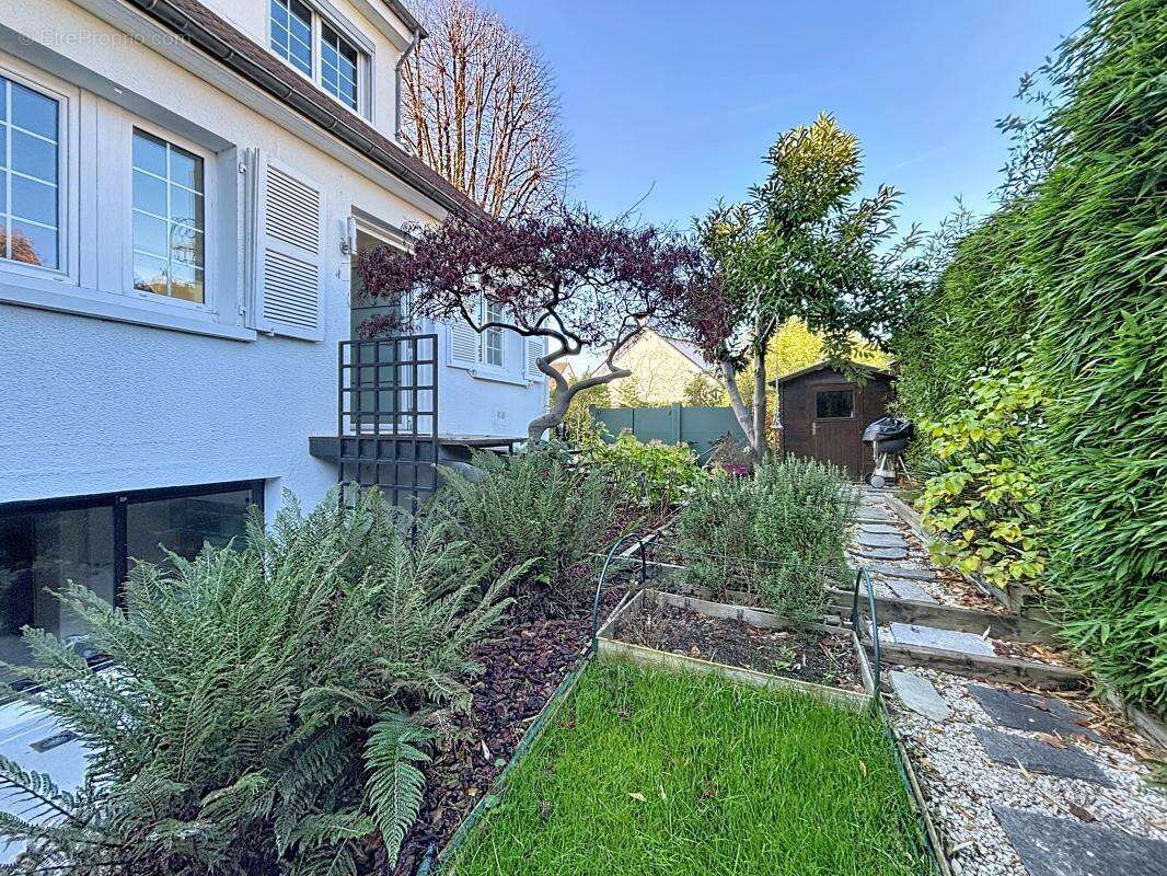 Maison à CROISSY-SUR-SEINE