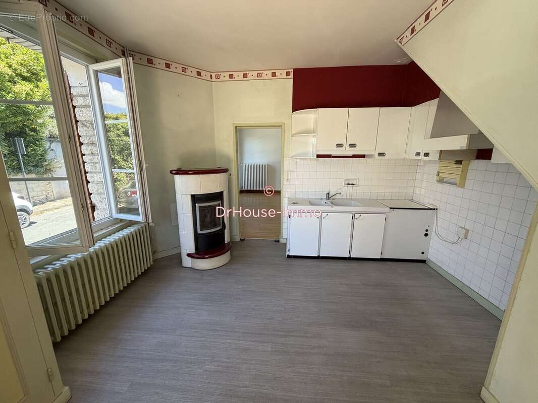 Maison 110 m² à Loudun  - photo 5